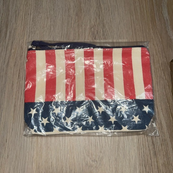 American Flag Wristlet - Red, White & Blue 4th of July Wristlet - Picture 5 of 5